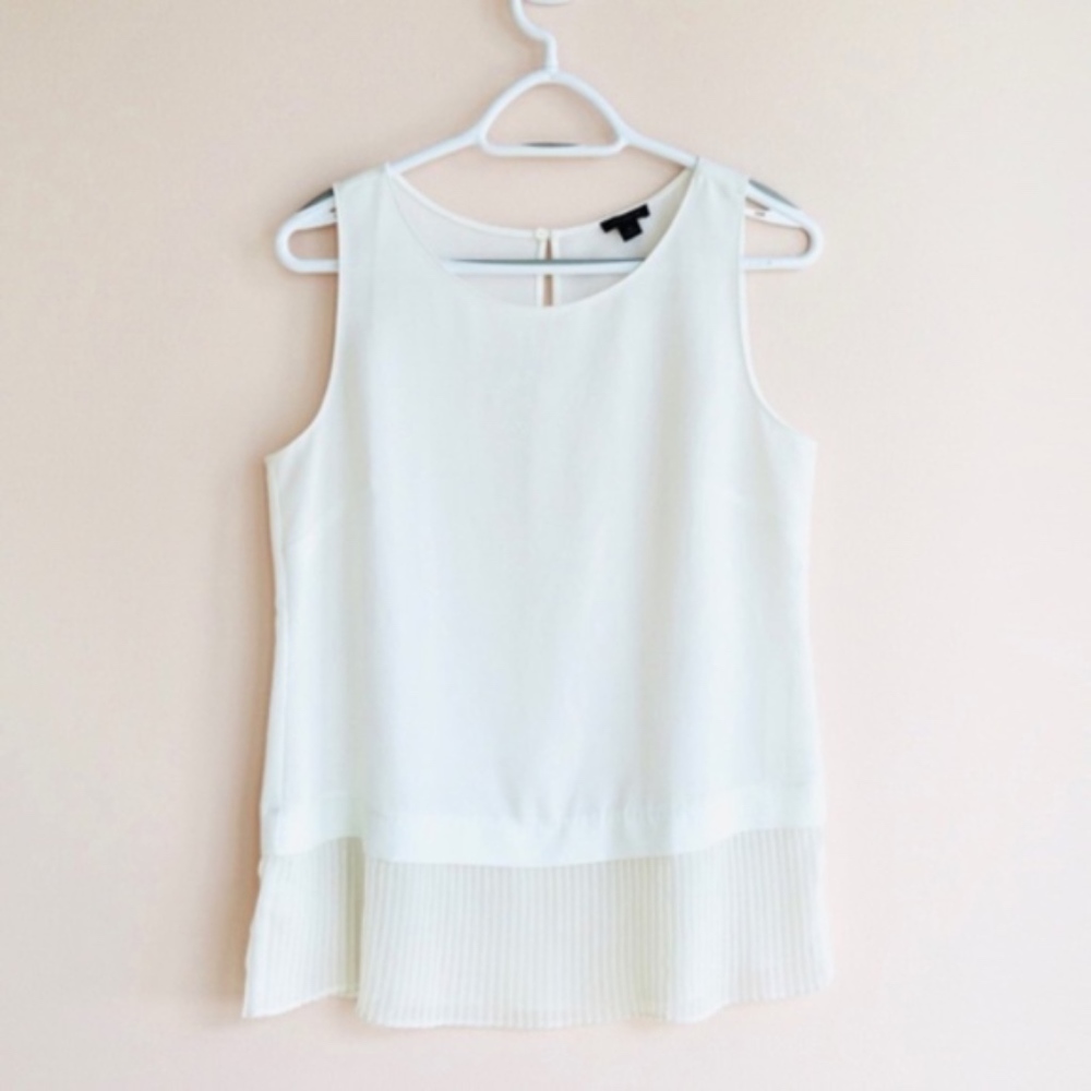 Ann Taylor Sleeveless Top with Ruffle Hem NWOT